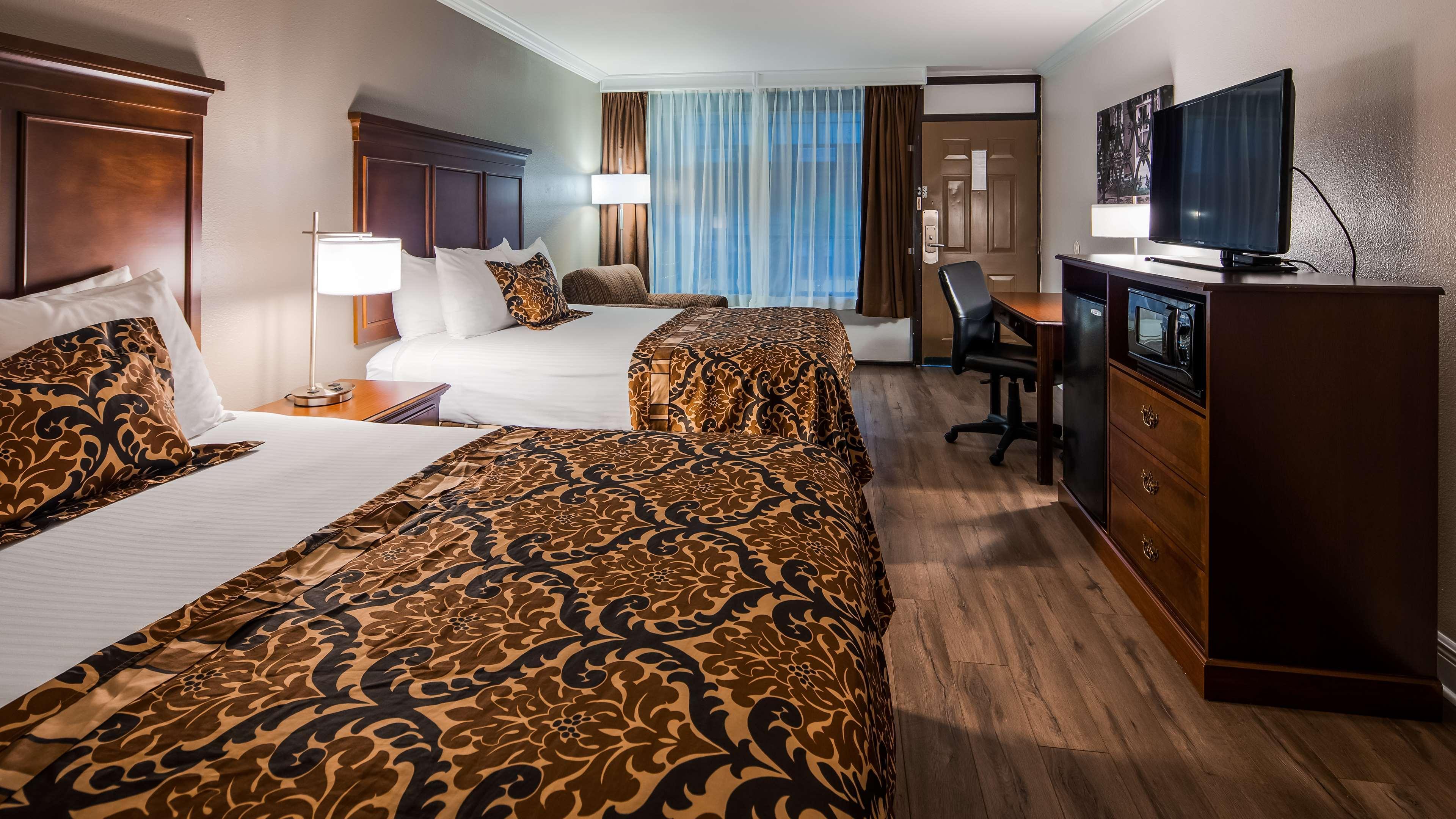 Best Western Plus Westbank Harvey Buitenkant foto