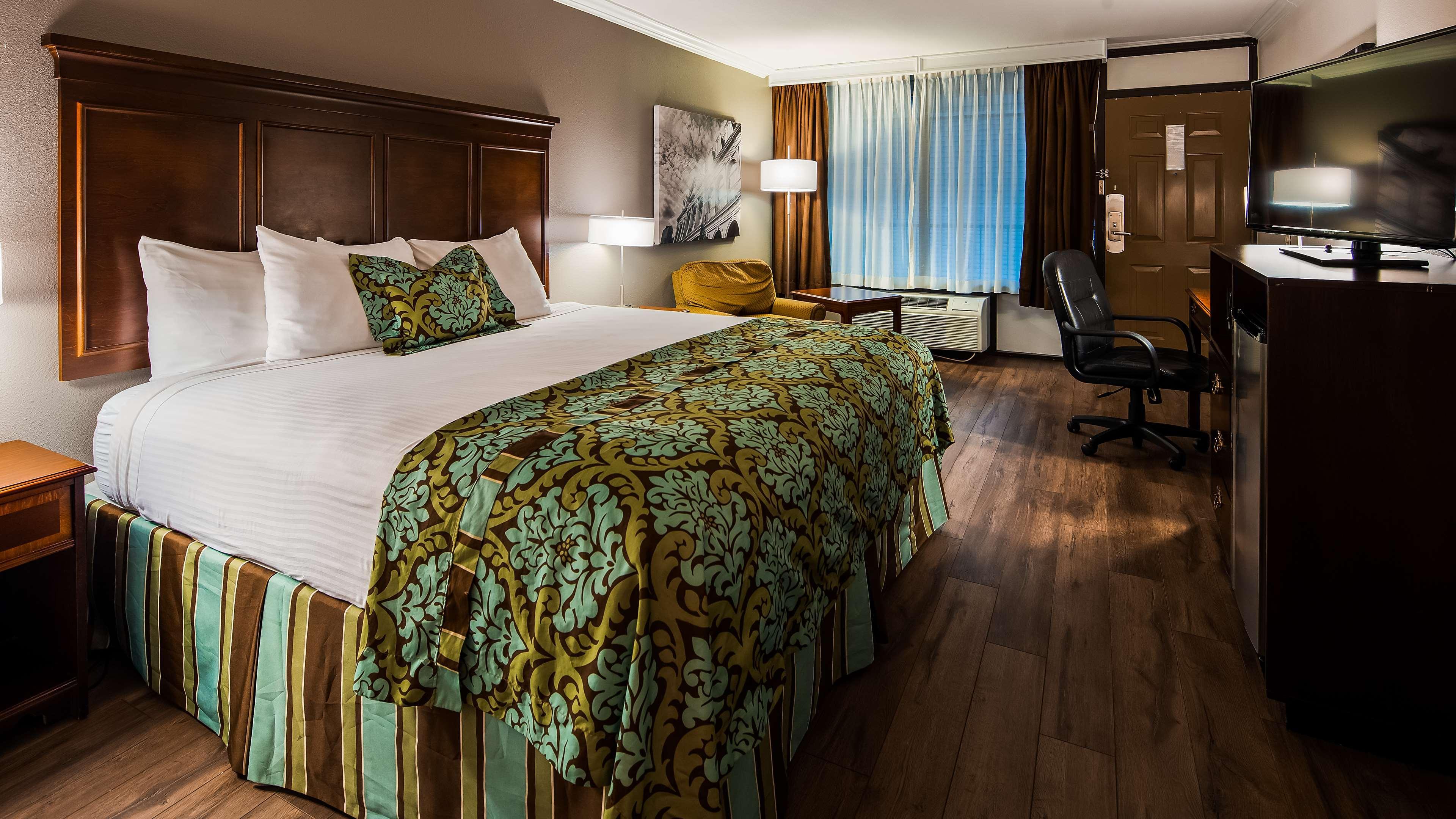 Best Western Plus Westbank Harvey Buitenkant foto