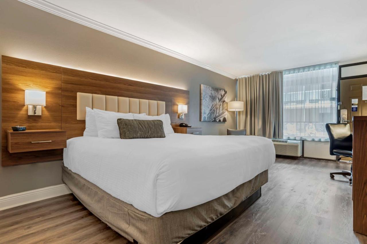 Best Western Plus Westbank Harvey Buitenkant foto
