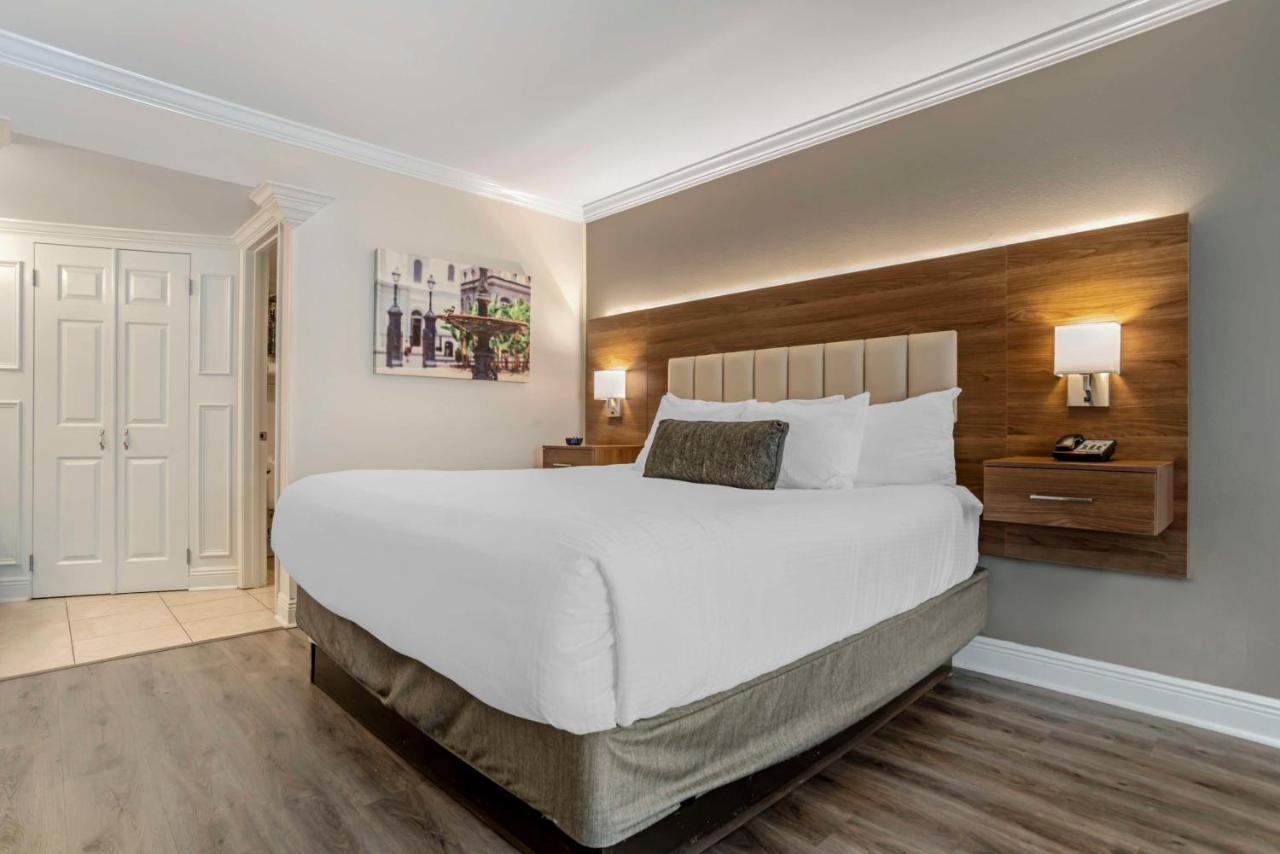 Best Western Plus Westbank Harvey Buitenkant foto