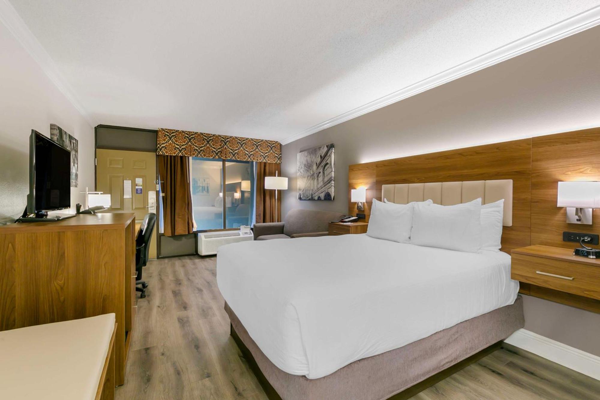 Best Western Plus Westbank Harvey Buitenkant foto