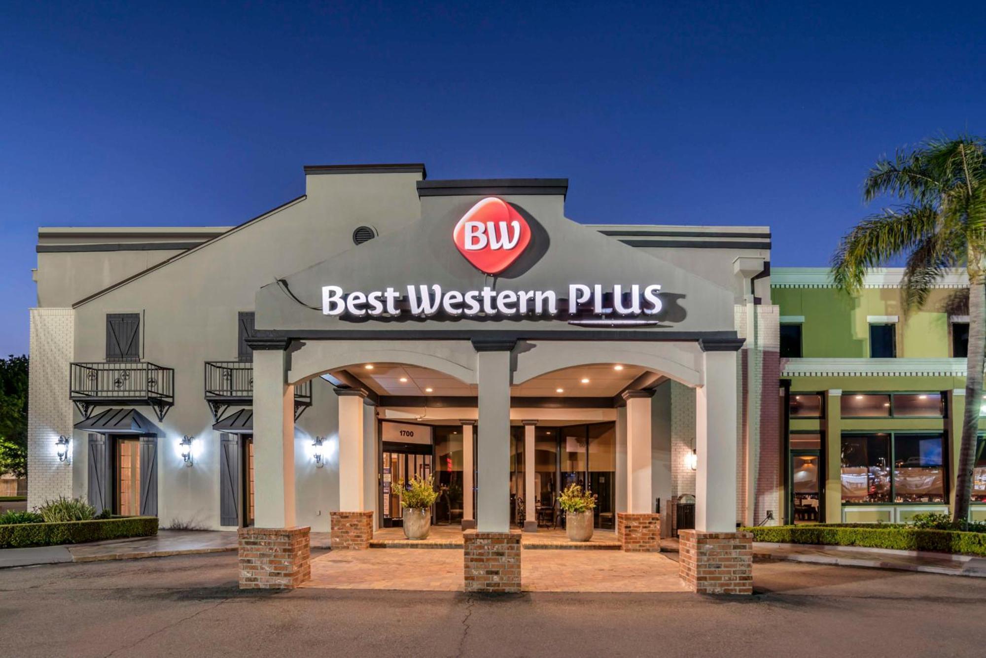 Best Western Plus Westbank Harvey Buitenkant foto