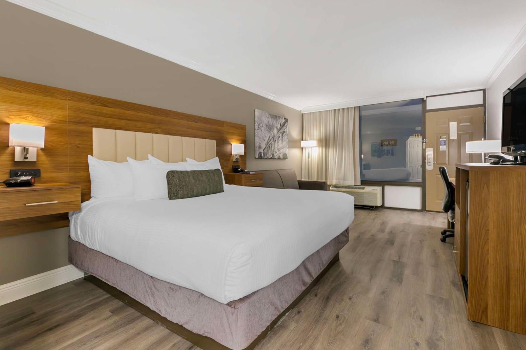 Best Western Plus Westbank Harvey Buitenkant foto