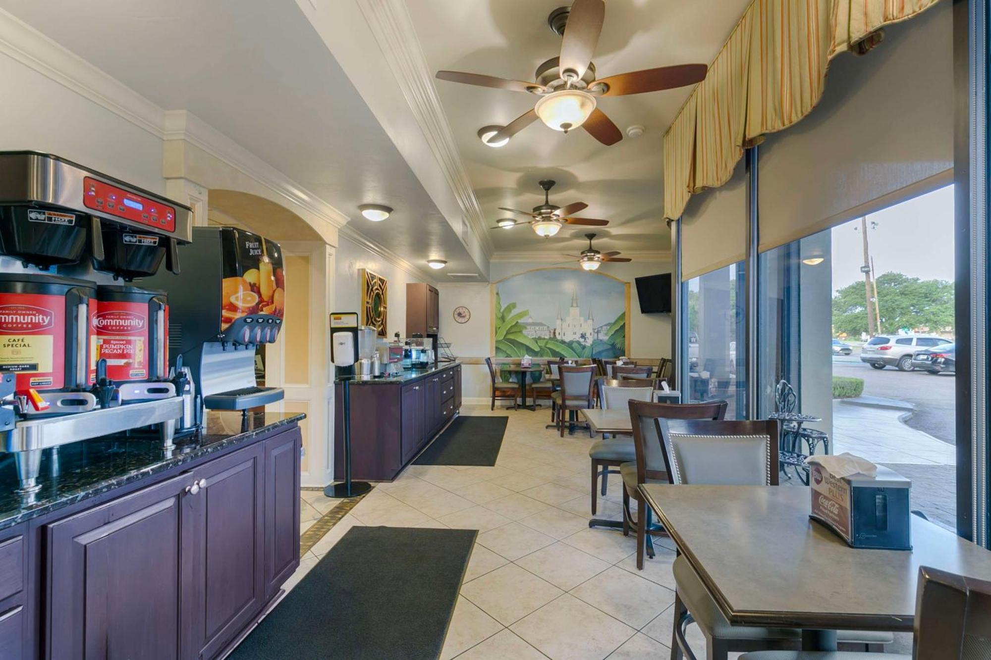 Best Western Plus Westbank Harvey Buitenkant foto