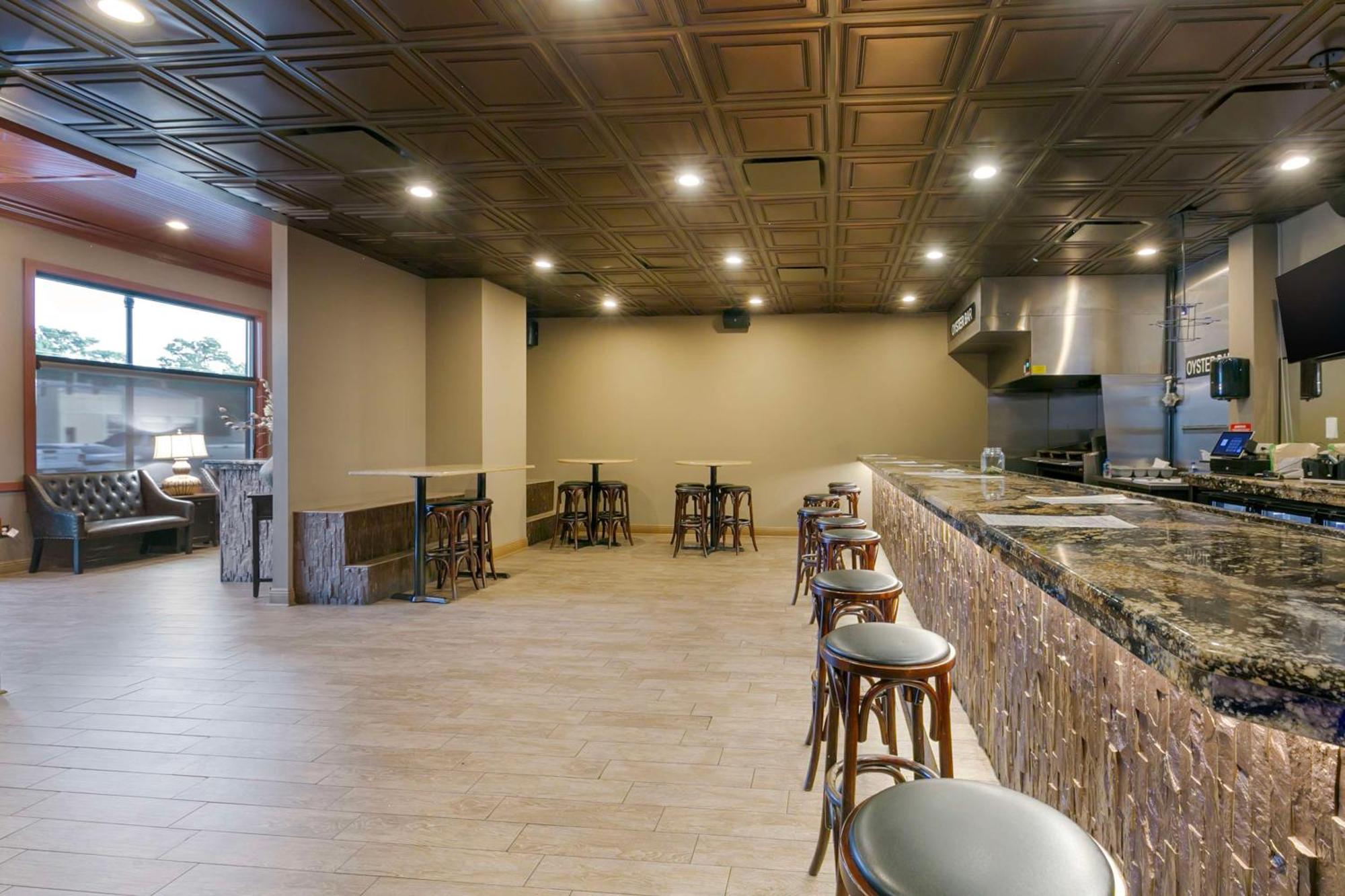 Best Western Plus Westbank Harvey Buitenkant foto